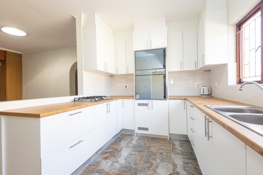 4 Bedroom Property for Sale in Ferndale Western Cape